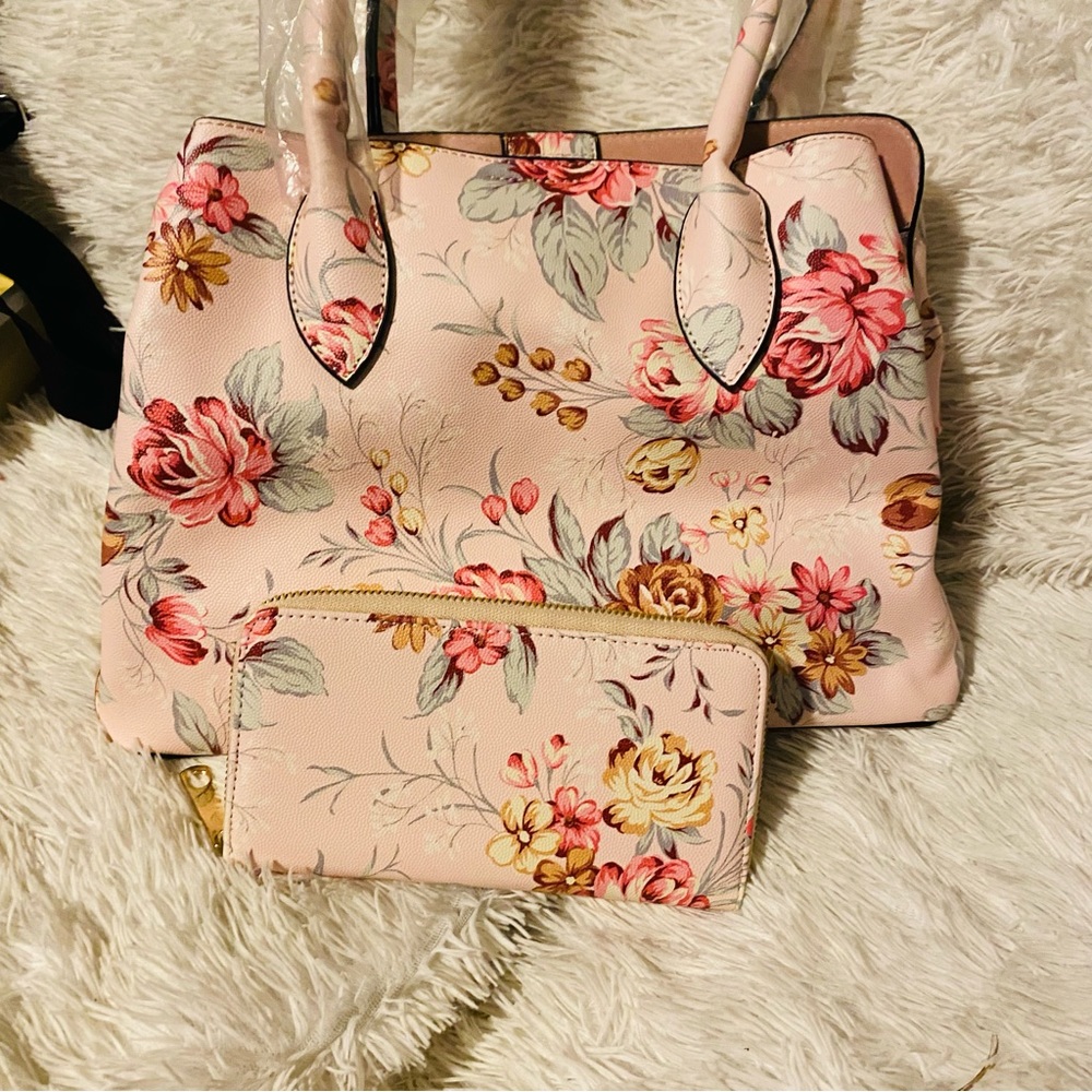 Pink Floral shoulder bag with matching wallet